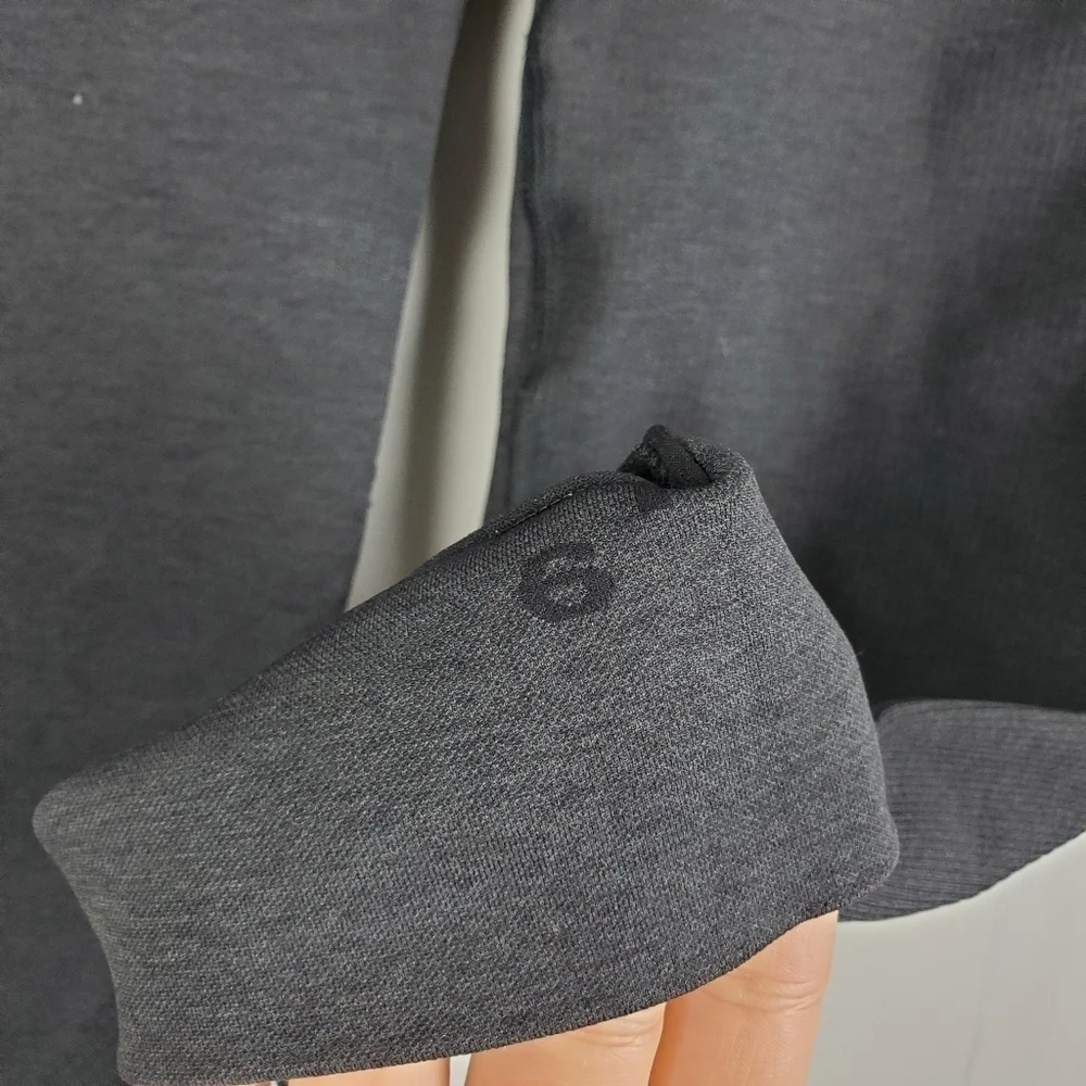 Lululemon Gray Crop 6